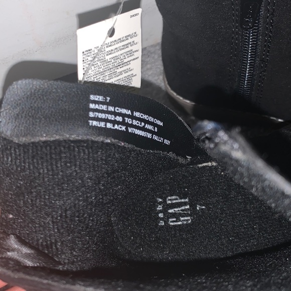 NWT! Toddler boots for girls! - Picture 7 of 8